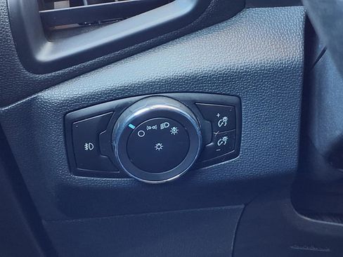 Used 2020 Ford EcoSport SE w/ SE Convenience Package image 19