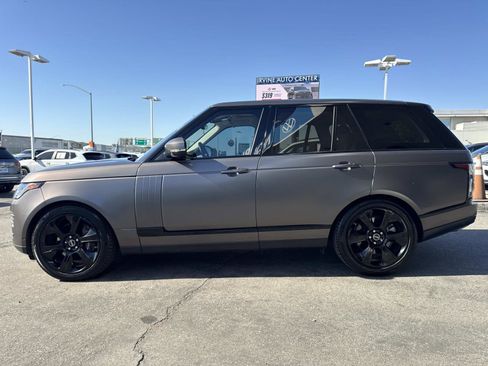 Used 2018 Land Rover Range Rover Supercharged image 2