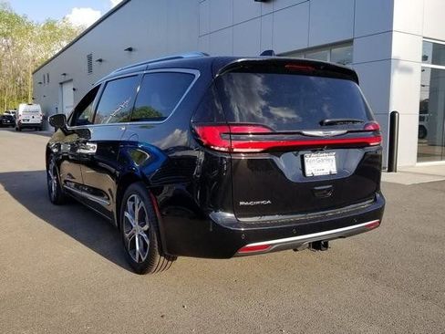 New 2026 Chrysler Pacifica Pinnacle FWD image 3