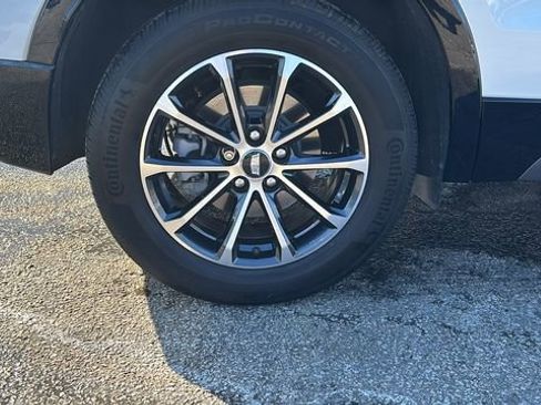 Used 2024 Cadillac XT4 Sport AWD/4WD image 11