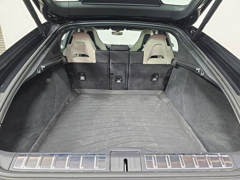 Certified 2024 Porsche Panamera image 31