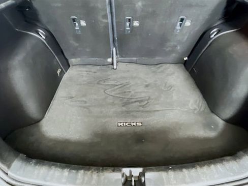 Used 2020 Nissan Kicks SR w/ SR Premium Package image 25