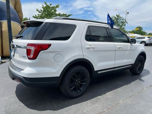 Used 2018 Ford Explorer XLT w/ Equipment Group 201A AWD/4WD image 6
