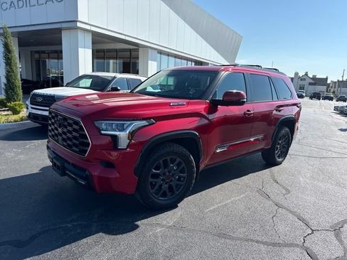 Used 2025 Toyota Sequoia Platinum AWD/4WD image 3