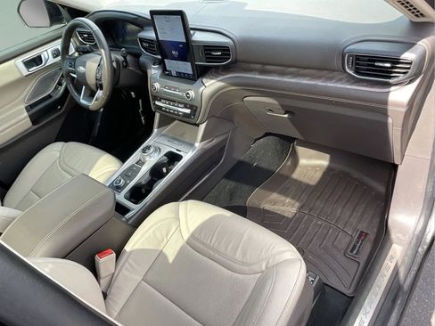 Used 2020 Ford Explorer Platinum w/ Premium Technology Package image 20