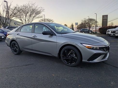 New 2026 Hyundai Elantra Sport image 2