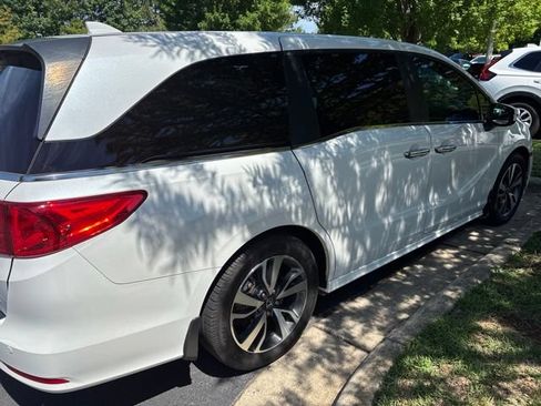 Used 2023 Honda Odyssey Touring image 9