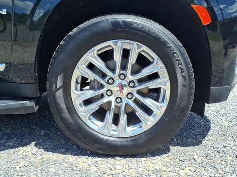Used 2024 GMC Yukon SLT AWD/4WD image 37