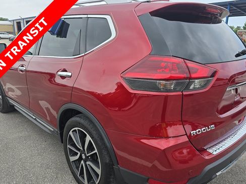 Used 2019 Nissan Rogue SL w/ Premium Package FWD image 3