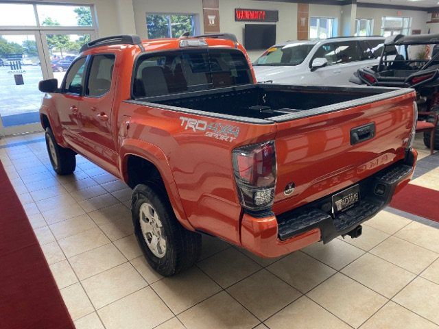 Used 2018 Toyota Tacoma TRD Sport AWD/4WD image 5
