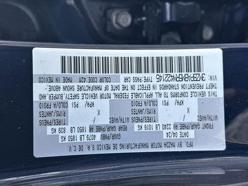 Used 2024 MAZDA MAZDA3 s image 36