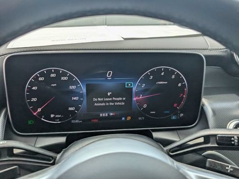Used 2024 Mercedes-Benz GLC 300 4MATIC image 19
