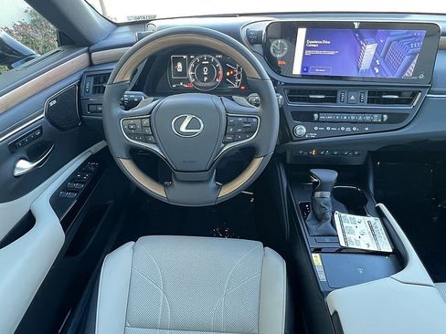 New 2025 Lexus ES 350 Ultra Luxury image 8