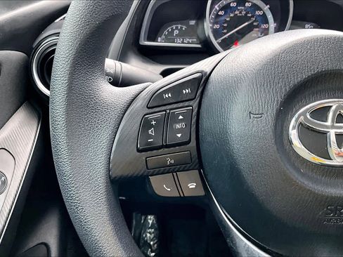 Used 2017 Toyota Yaris iA image 24