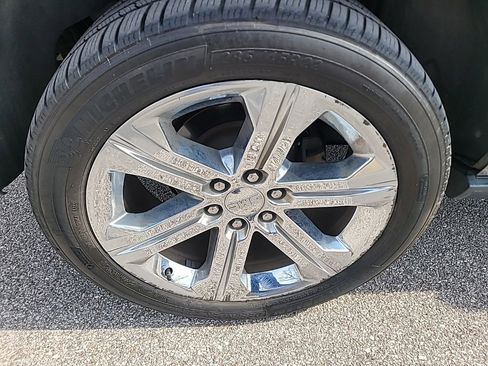 Used 2018 GMC Yukon Denali w/ Open Road Package image 12