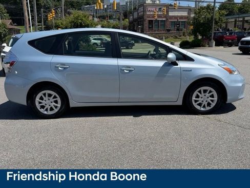 Used 2012 Toyota Prius V Three FWD image 4