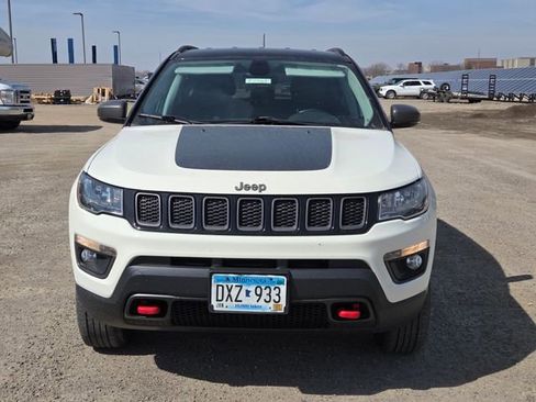 Used 2019 Jeep Compass Trailhawk w/ Cold Weather Group image 9