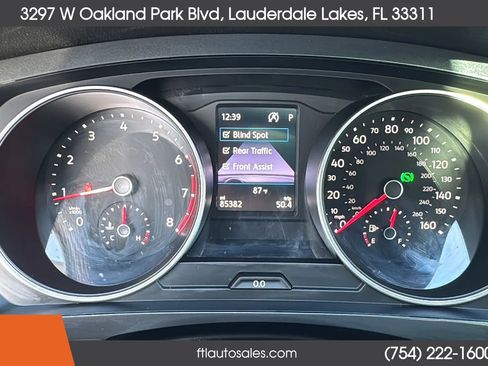 Used 2018 Volkswagen Tiguan SE w/ Panoramic Sunroof Package FWD image 58