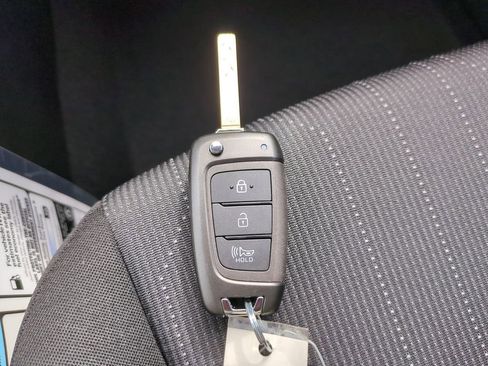 New 2026 Hyundai Venue SE image 27