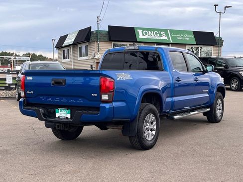 Used 2018 Toyota Tacoma SR5 image 8