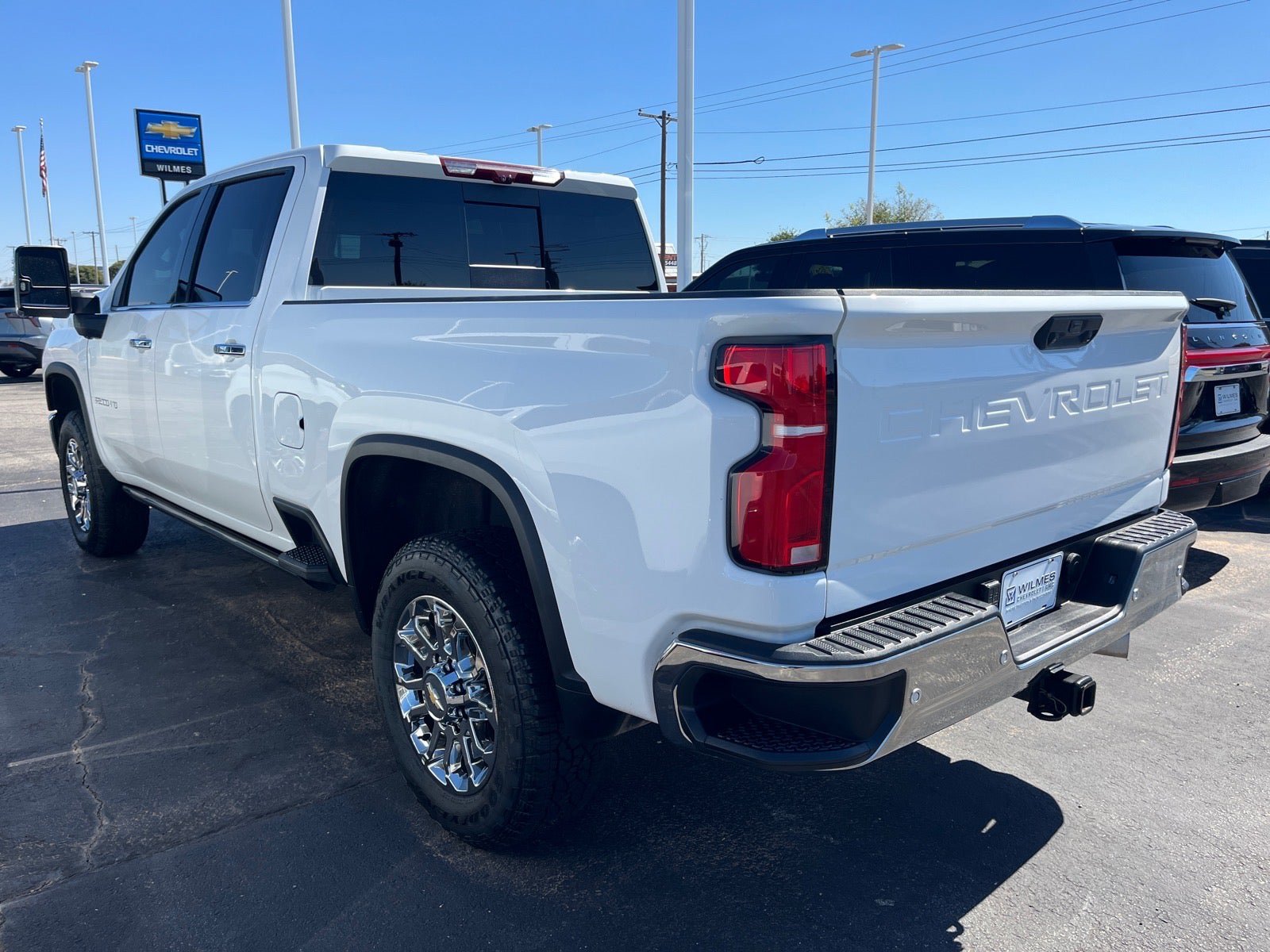 Used 2025 Chevrolet Silverado 2500 LTZ w/ LTZ Plus Package AWD/4WD image 4