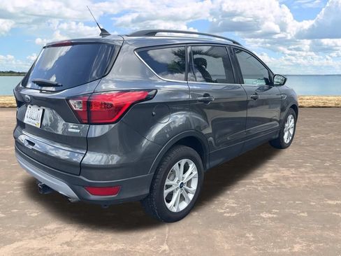 Used 2019 Ford Escape SEL FWD image 4
