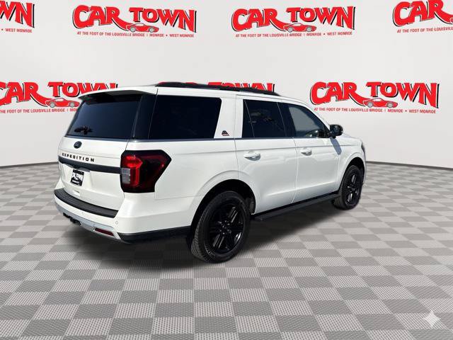 Used 2022 Ford Expedition Timberline AWD/4WD image 3