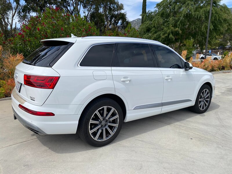 Used 2017 Audi Q7 3.0T Premium Plus AWD/4WD image 8