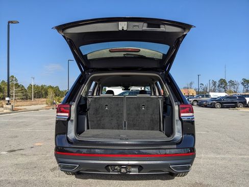 Used 2024 Volkswagen Atlas SE image 46