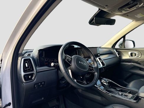 Used 2022 Kia Sorento SX image 8