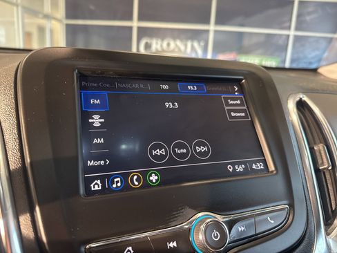 Used 2024 Chevrolet Equinox LT w/ LPO, Floor Liner Package image 34