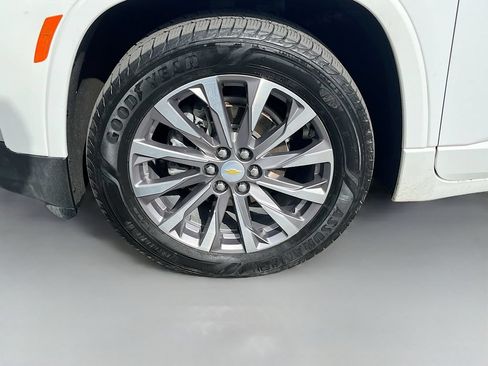 Used 2022 Chevrolet Traverse Premier AWD/4WD image 34