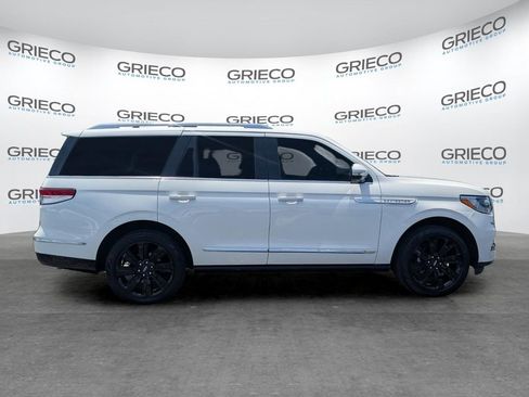 Used 2023 Lincoln Navigator Reserve AWD/4WD image 8