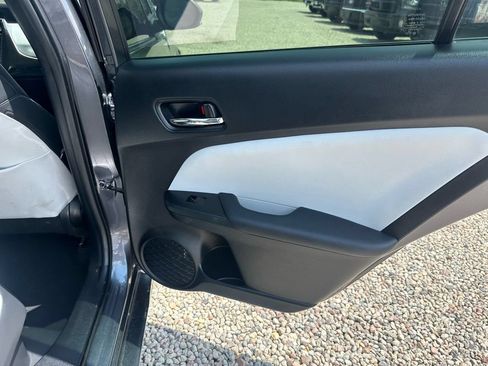 Used 2022 Toyota Prius XLE FWD image 24