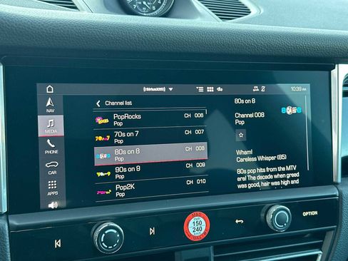 Certified 2025 Porsche Macan image 20