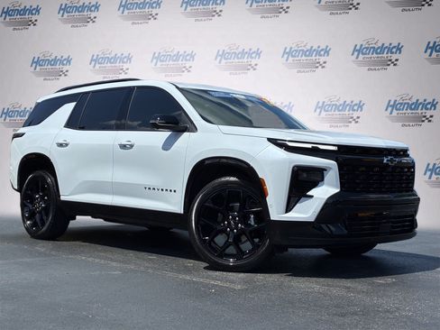 Used 2026 Chevrolet Traverse RS FWD image 2