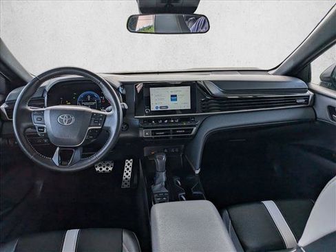 Certified 2025 Toyota Camry SE FWD image 18