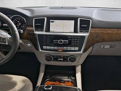 Used 2016 Mercedes-Benz GL 450 4MATIC image 20