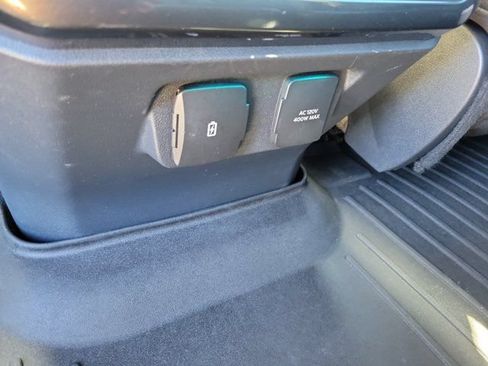 Certified 2023 Ford F150 Lariat AWD/4WD image 17