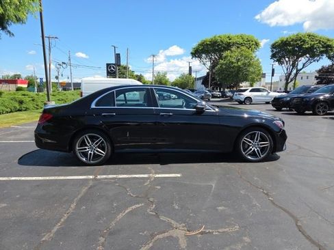 Certified 2019 Mercedes-Benz E 300 4MATIC image 2