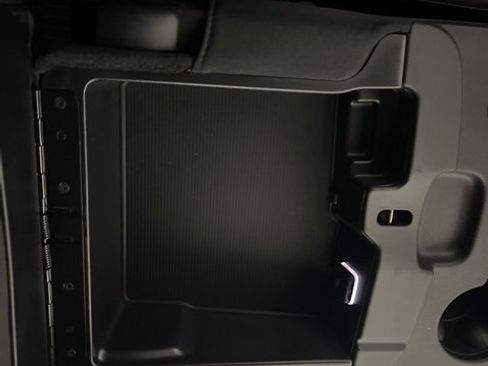 Used 2025 RAM 2500 Tradesman w/ Chrome Appearance Group image 21