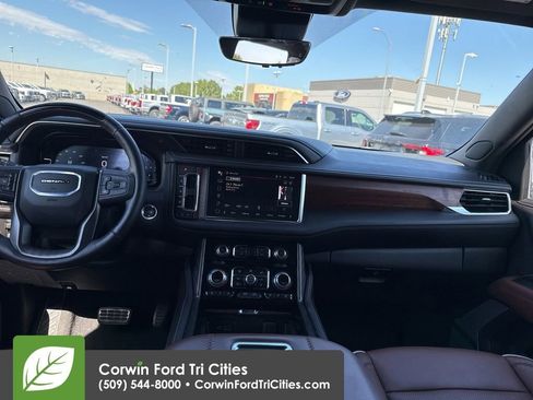Used 2024 GMC Yukon Denali Ultimate AWD/4WD image 2