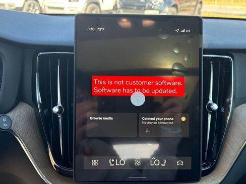 New 2026 Volvo XC60 B5 Plus w/ Protection Package Premier image 22