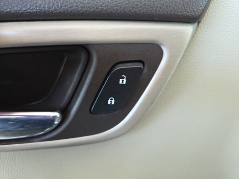 Used 2018 GMC Yukon Denali w/ Denali Ultimate Package image 60