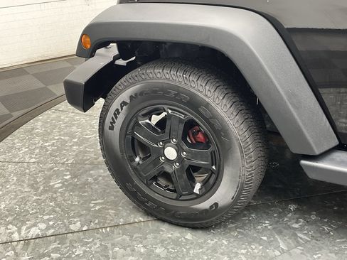 Used 2015 Jeep Wrangler Sport w/ Quick Order Package 23S AWD/4WD image 24