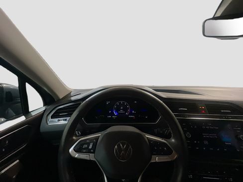 Used 2022 Volkswagen Tiguan SE FWD image 7