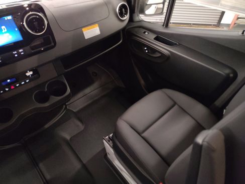 New 2026 Mercedes-Benz Sprinter 2500 image 27