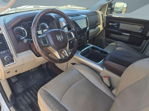 Used 2016 RAM 2500 Laramie w/ Convenience Group image 4