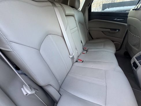 Used 2012 Cadillac SRX Luxury image 21