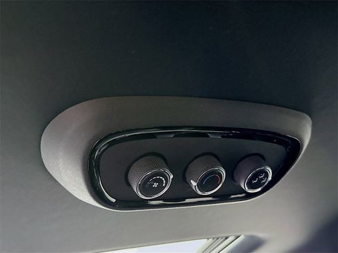 Used 2021 Dodge Durango R/T w/ Blacktop Package image 28